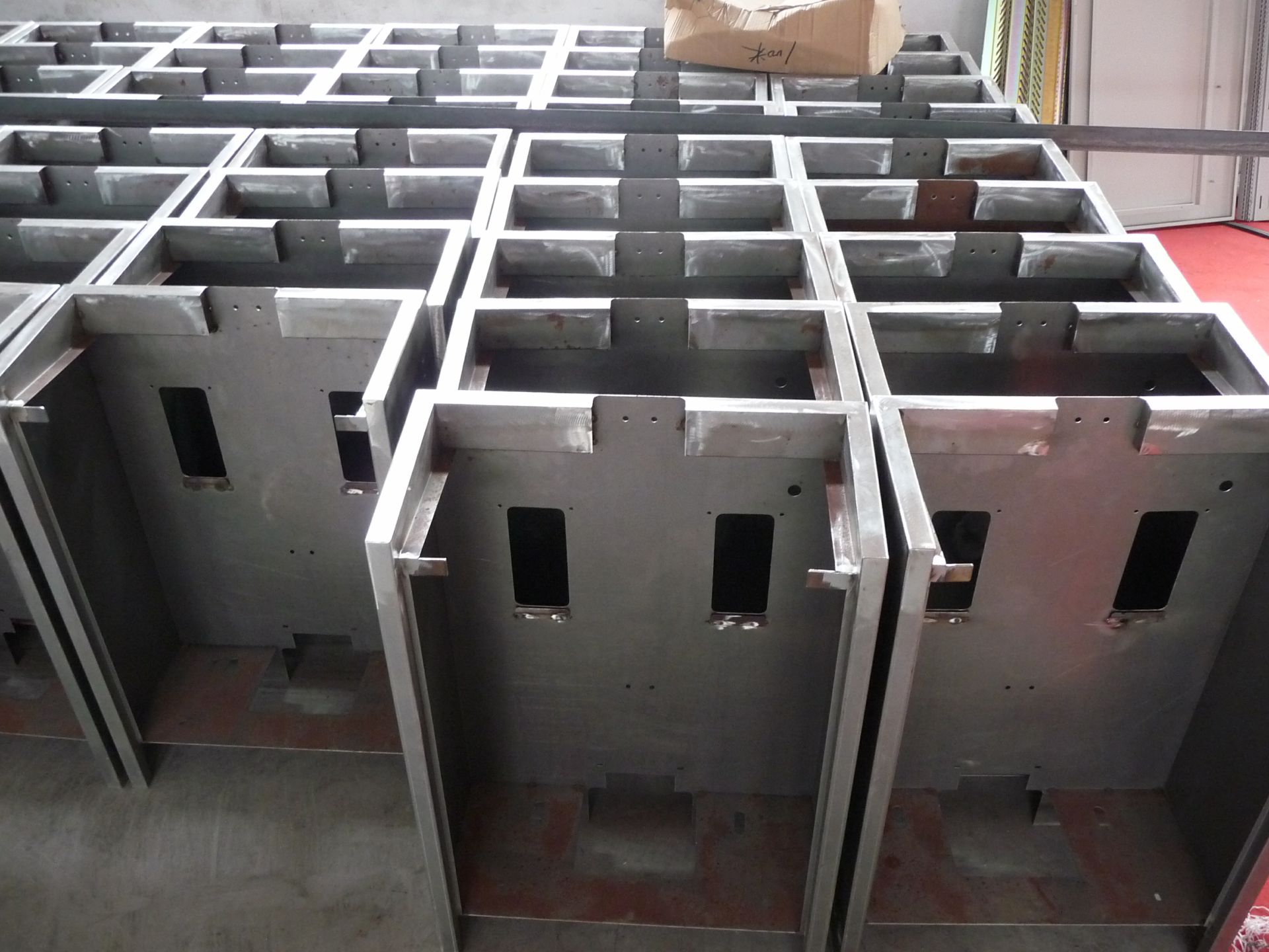 常见的钣金加工工艺-石家庄冯岩文化传播有限公司